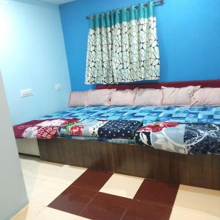 Bhagwati Guest House Uddzsaín Kültér fotó